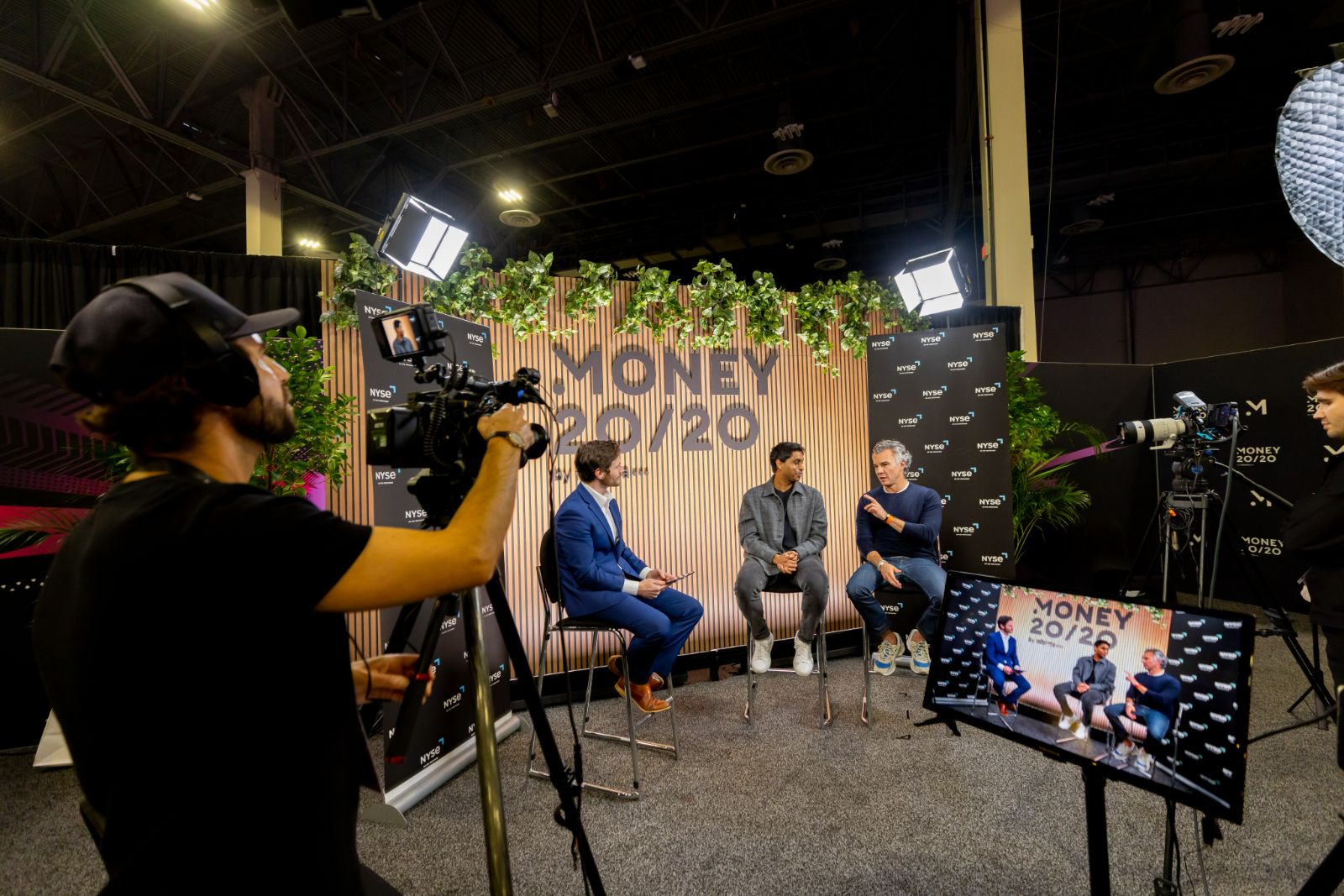 Money20/20 conference floor moment